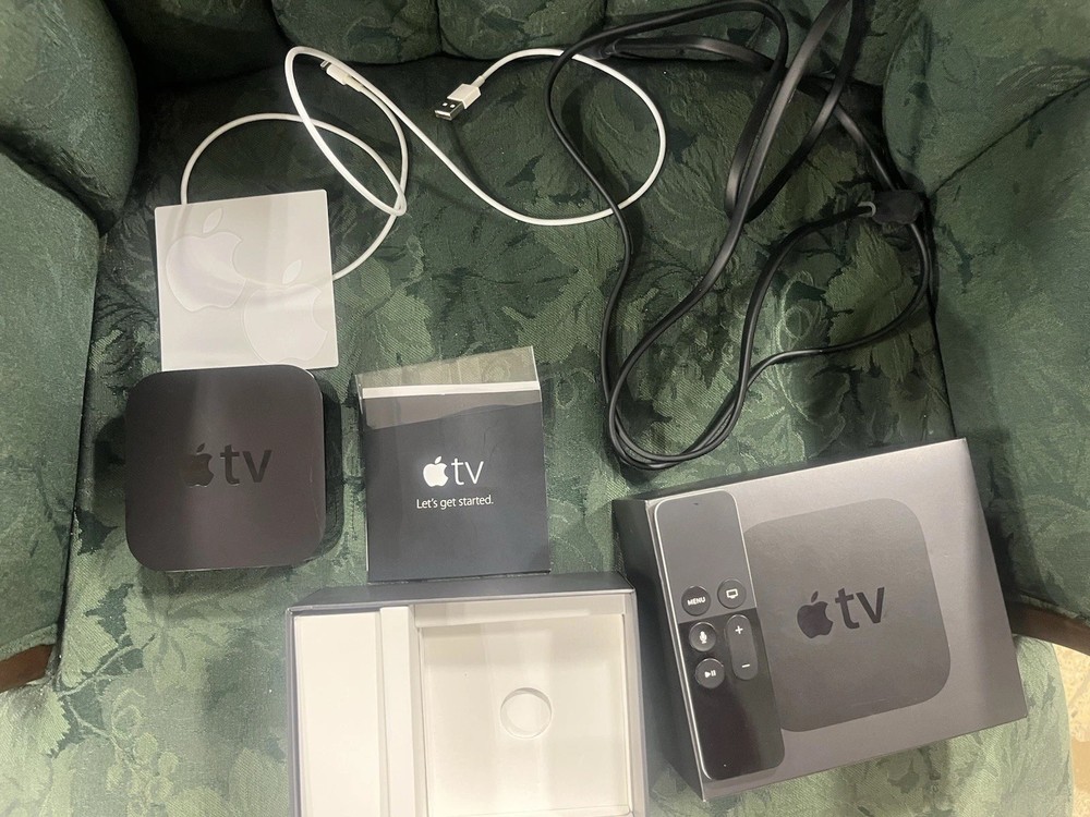 Apple TV (4th Generation) HD Media Streamer — A1625 — 64gb
