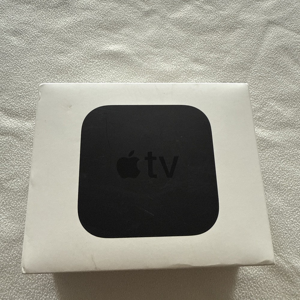 Apple TV 4K A1842 64GB 1ST Gen Media streamer with Remote A1513