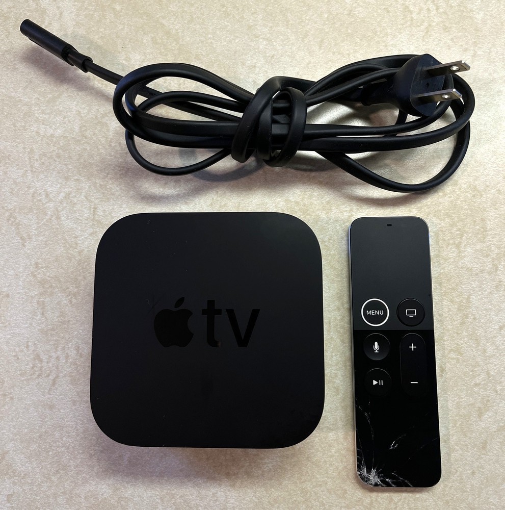 Apple TV 4K 1st Generation Media TV Streamer Black Model A1842 Remote