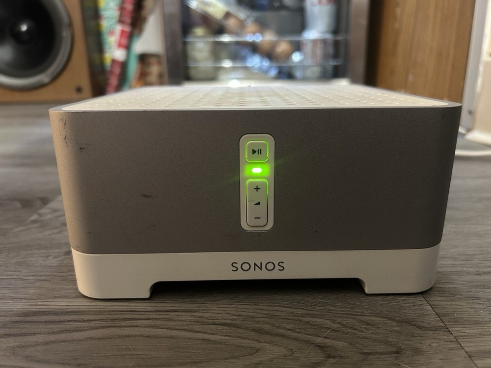 Sonos Connect:Amp Gen2 White and Silver Housing. Excellent Condition