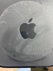 Apple TV 3rd Gen HD Media Streamer Streaming Box w/Power Cord- Light Comes On