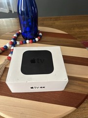 Original Apple TV – 32GB 4K HD Media Streamer MQD22LL/A – w/ Apple Remote