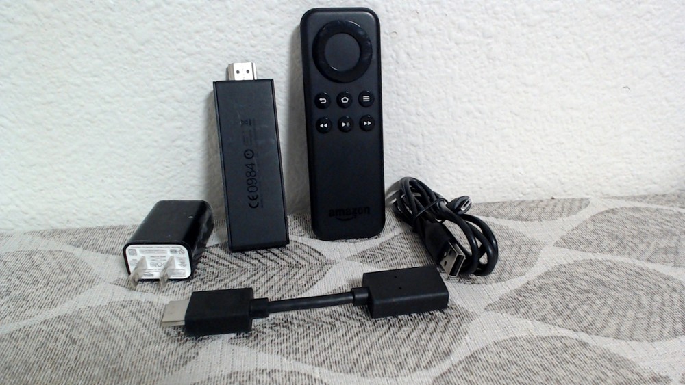 AMAZON Fire TV Stick CE0984 LY73PR (2nd Generation) wRemote and power cord
