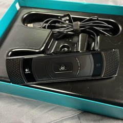 Logitech Revue D-R0001 Media Streamer w/ Logitech V-U0022 TV Cam – UNTESTED