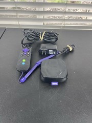 Roku 3 (4200X) Streaming Media Player With All Cords Works
