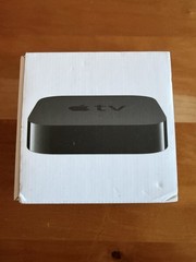 Apple TV (3rd Generation) 8GB Digital HD Media Streamer – Black