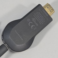 Google Chrome Chromecast M/N H2G2-42 HDMI Media Streamer with Cord & Remote Used