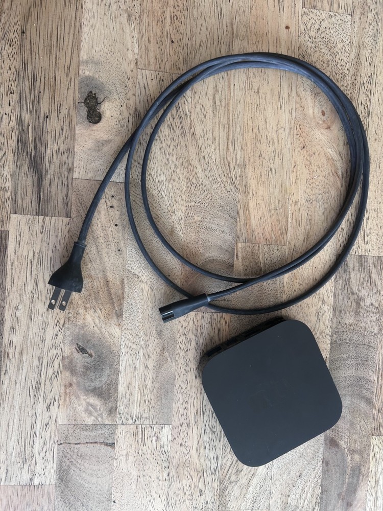 Apple TV 3rd Generation HDMI 1080p FHD Media Streamer – Black (No remote)
