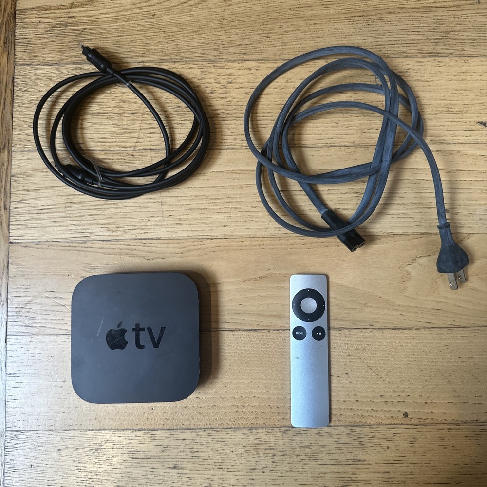 Apple TV 3rd Generation 8GB HD Media Streamer A1469 Plus Optical Cable