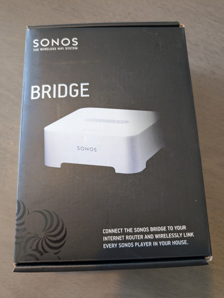 Sonos Bridge White Sonos Wireless Network SW v4.0 EUC In Original Box Powered On