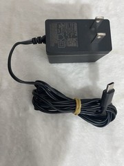DIRECTV Gemini Air Streaming Device 4K Model P21KW-500 Wth AC Adapter and Remote
