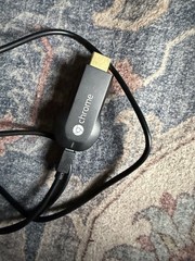 Google Chromcast H2G2-42 w/cable+power adapter Excellent