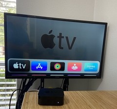 Apple TV A1625 MGY52LL/A 32GB 4TH Generation HD Media Streamer
