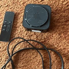 Apple TV (4th Generation) A1842 32GB 4K Media Streamer MP7P2LL/A Cracked Remote