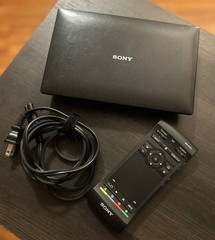 Sony NSZ-GS8 GoogleTV Internet Player Media Streamer w/ Keyboard Remote NSG-MR1U
