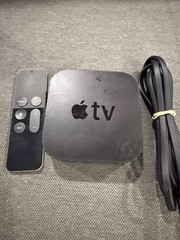 Apple TV 4K 1st Gen 32GB A1842 HDR WiFi Media Streamer w Remote TESTED