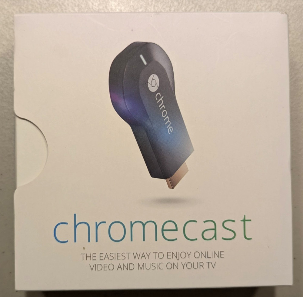 Google Chromecast 1st Gen H2G2-42 HDMI Streaming Media Player In Box