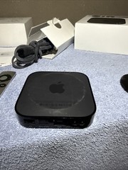 Apple TV 3rd Gen Generation Model A1427 w/ Remote & Power Cord HD Media Streamer