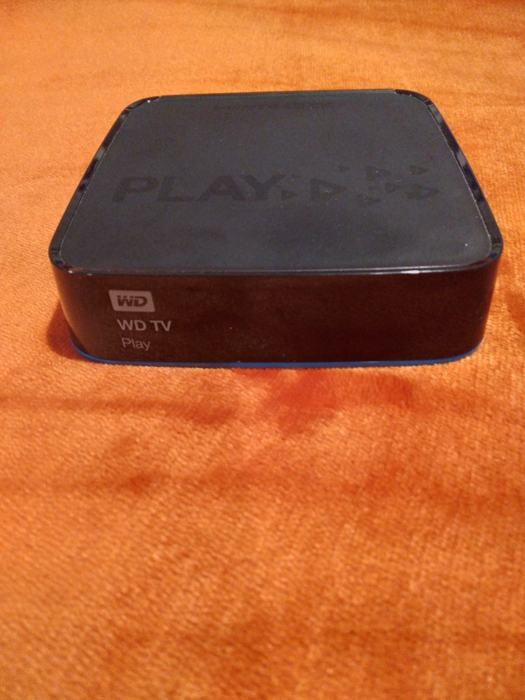 WD TV Play Media Streamer C2H With AC Adapter & Remote