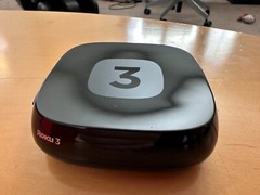 Roku 3 4200X 1080p HD Media Streamer Player complete w/ Box and Apple Airplay