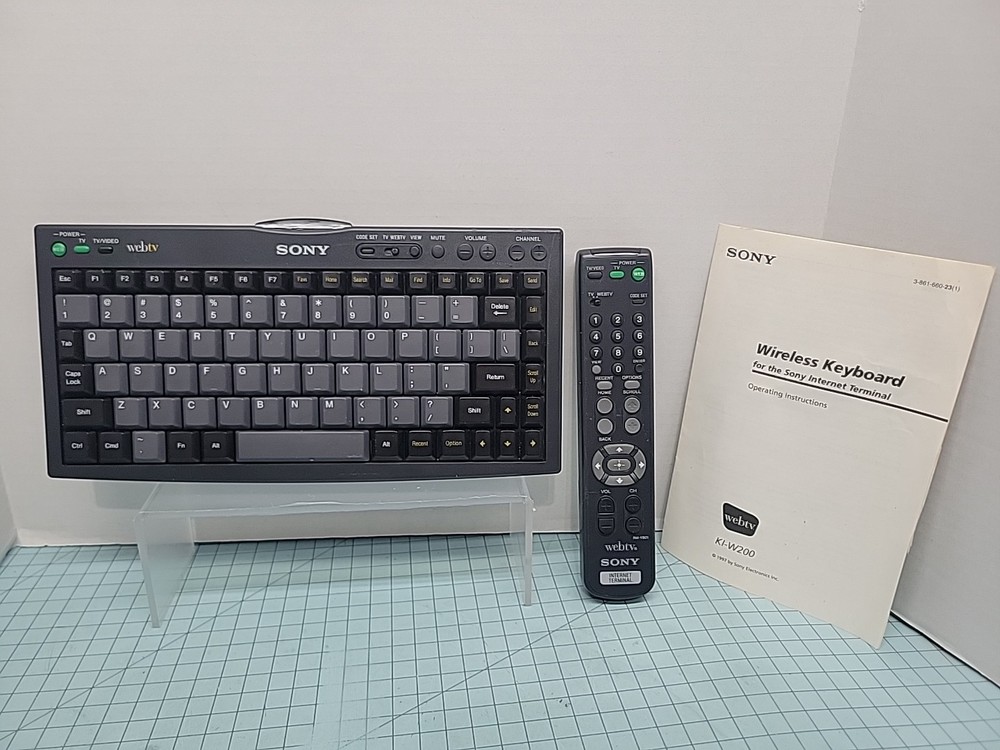 Sony Webtv Keyboard SWK-8640 And Remote Control RM-Y801