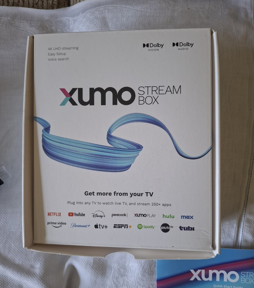 Xumo Stream Box 4K 2160p Dolby Vision/Dolby Audio Voice Search HDMI Remote