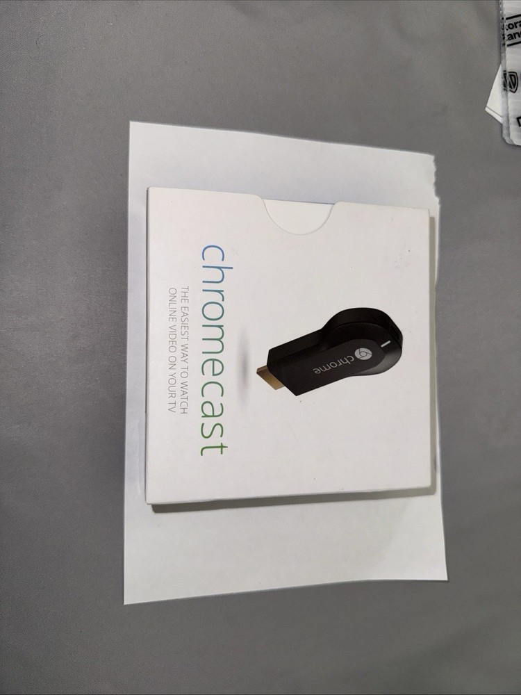 Google Chromecast TV Stick media streamer Model H2G2-42 1st GEN