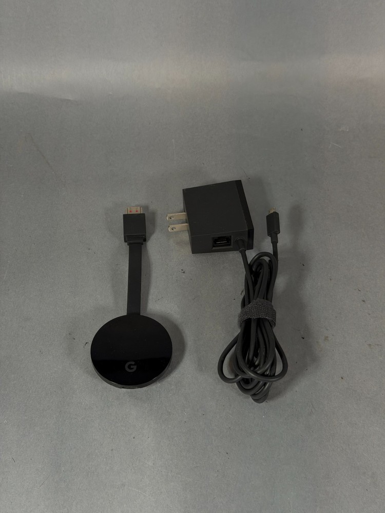 Google Chromecast Ultra 4K HDR TV streamer Open Box GA3A00403A14 & NC2-6A5-D
