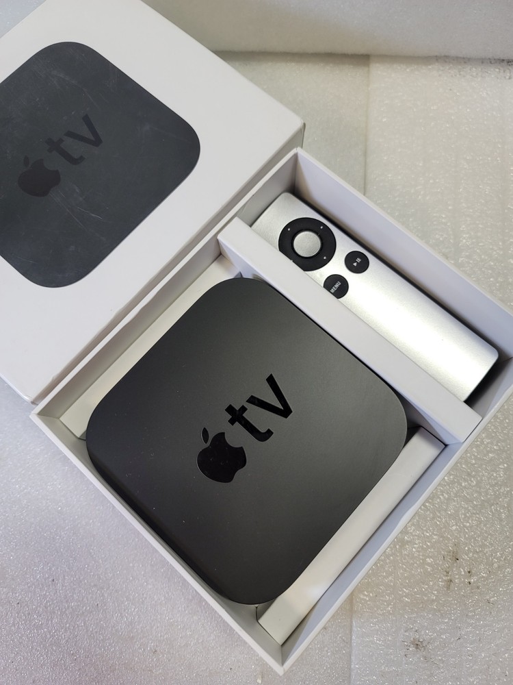 Apple TV (4th Generation) 32GB HD Media Streamer – Black (MR912LL/A)