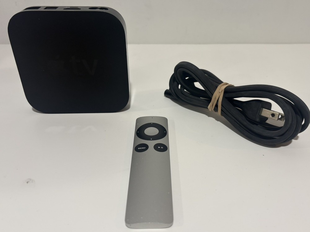 Apple TV 3rd Gen A1469 Streams 1080p Tested Working With Power Cable and Remote