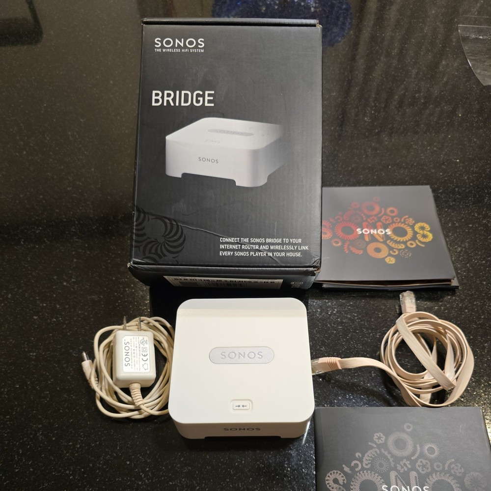 Sonos Bridge White Sonos Wireless Network SW v4.0 Bridgus1