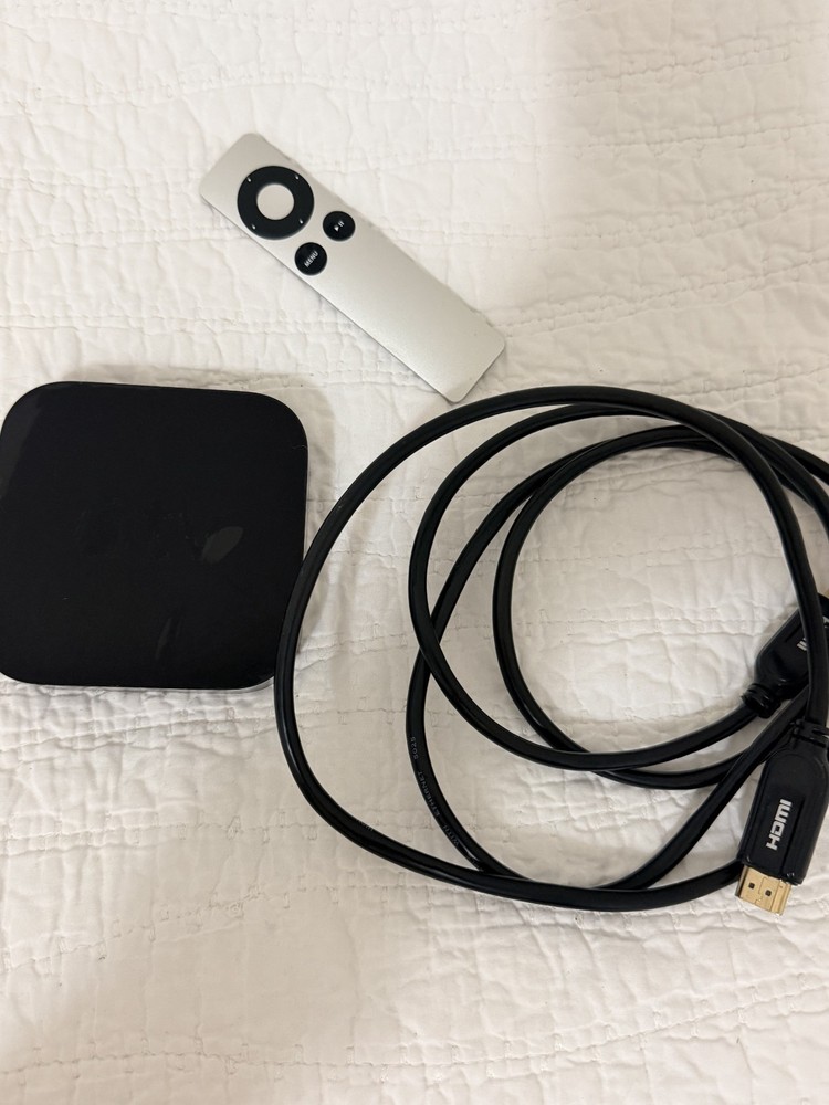 Apple TV 3rd Gen 2012 8GB Media Streamer – Black (MD199LL/A) PARTS only