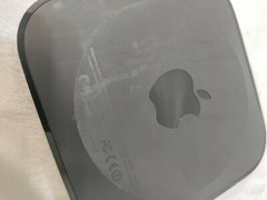 Apple TV (3rd Generation) 8GB HD Media Streamer – MD199B/A with remote