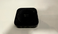 Apple TV 4th Gen 32GB Digital HD Media Streamer A1625 MGY52LL/A See Description