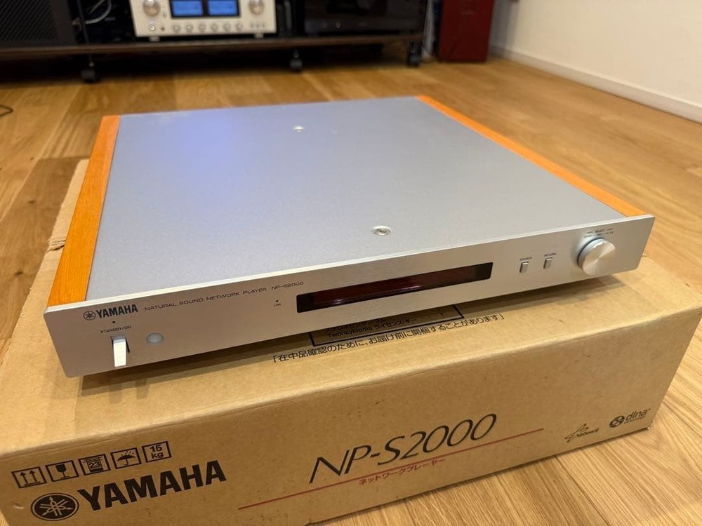 Yamaha NP-S2000 Network Music Player HiFi Burr-Brown DAC XLR 2011 Japan
