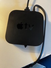 Apple TV 4K (1st Generation) 32GB HDR A1842 – Black – USED