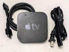 Apple TV 3rd Generation A1469 32GB Media Streamer w/ HDMI cord – No remote