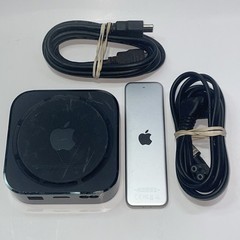 Apple TV 32GB HD Media Streamer Model A1842 w/Remote & Cables Tested