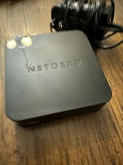 Netgear Neo TV Max Streaming Player Model + AC Adapter NTV300SL – No Remote