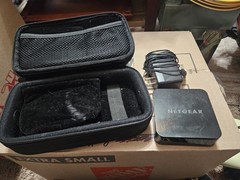 NetGear NTV300 HD Media Streaming Player  with Charger and case. UNTESTED