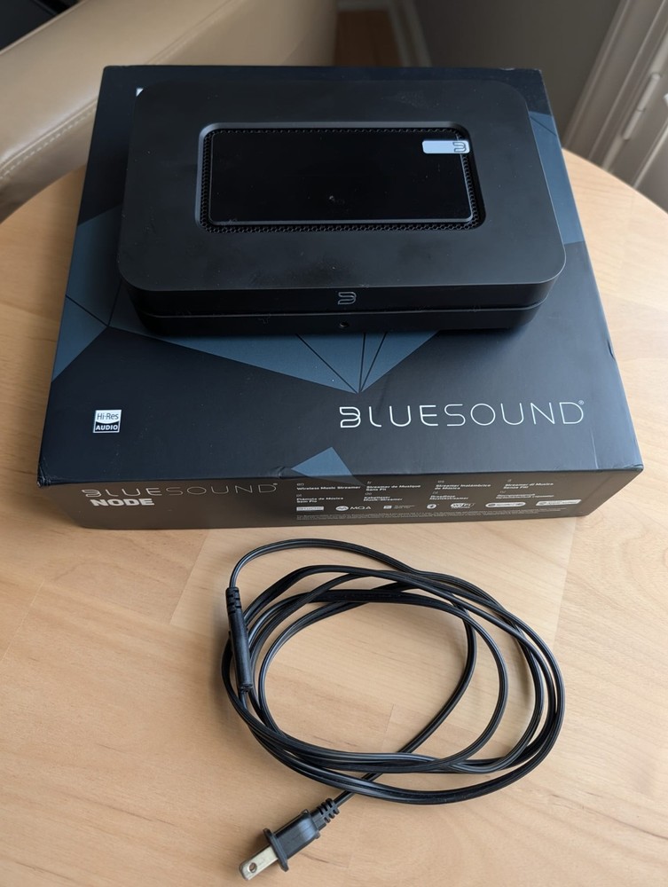Bluesound NODE (N130BLKUNV) Music Streamer – Black in great working condition