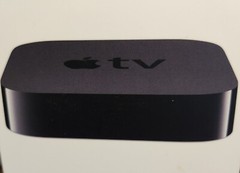 Apple tv 3rd generation with original Box and instructions, SKU BR1