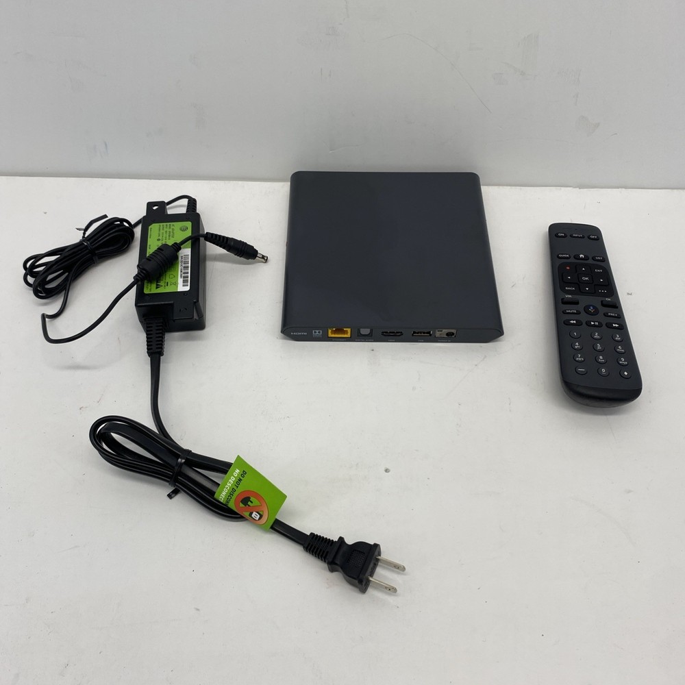AT&T DirectTV Streaming Box C71KW-400 with Power Cord and Remote READ