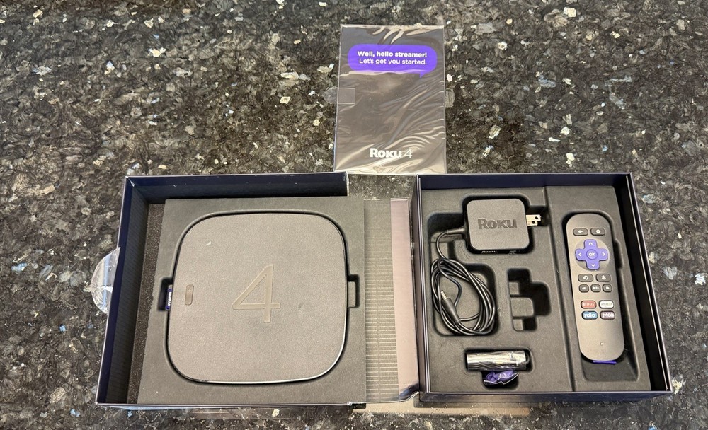 Roku 4 4K Streaming Player 4400R w/ Remote & Power Cable W/packaging