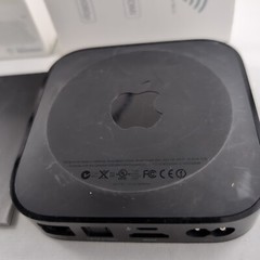 Apple TV (3rd Generation) 8GB Digital HD Media Streamer Black No Remote B110