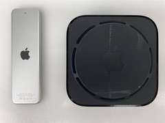 Apple TV 4K 1st Gen Media Streamer A1842 32GB OS 18.6 with A1513 Remote