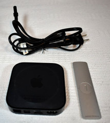 TESTED WORKING Model #A1427 Apple TV (3rd Generation) w/ Remote & Power Cable