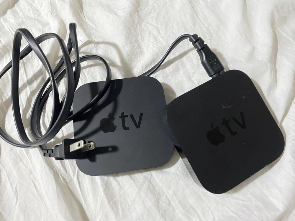 Apple TV 3rd Gen 8GB HDMedia Streamer A1469 Lot Of 2 One Power Cable No Remote