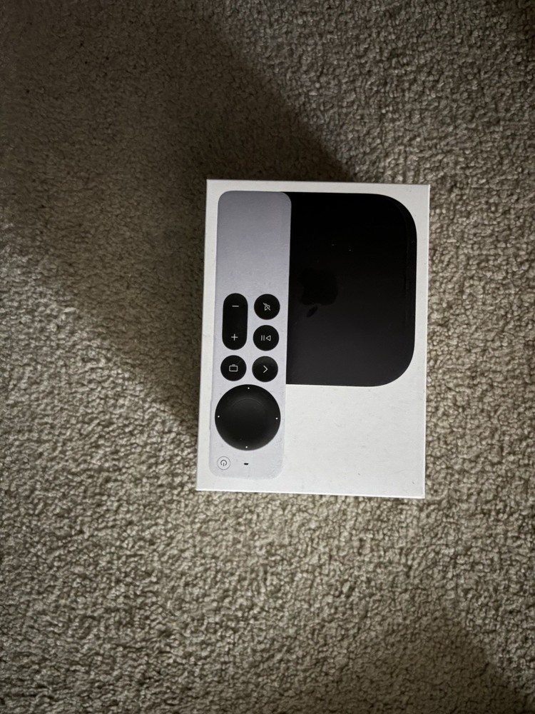 Apple TV (3rd Generation) 8GB Digital HD Media Streamer – Black