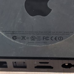 Apple TV (3rd Generation) 8GB A1427 – Black w/ Apple TV OEM Power Cord 2.5A 125V